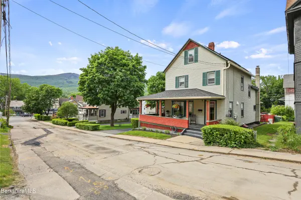 8 Richmond St, Adams, MA 01220