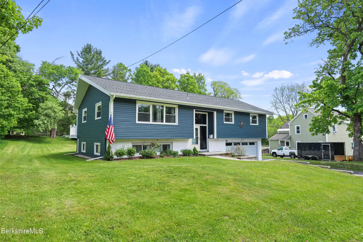 10 Oswald Ave, Pittsfield, MA 01201 - #1