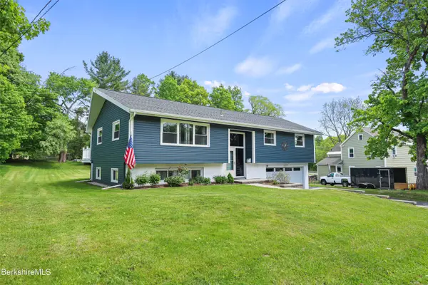 10 Oswald Ave, Pittsfield, MA 01201