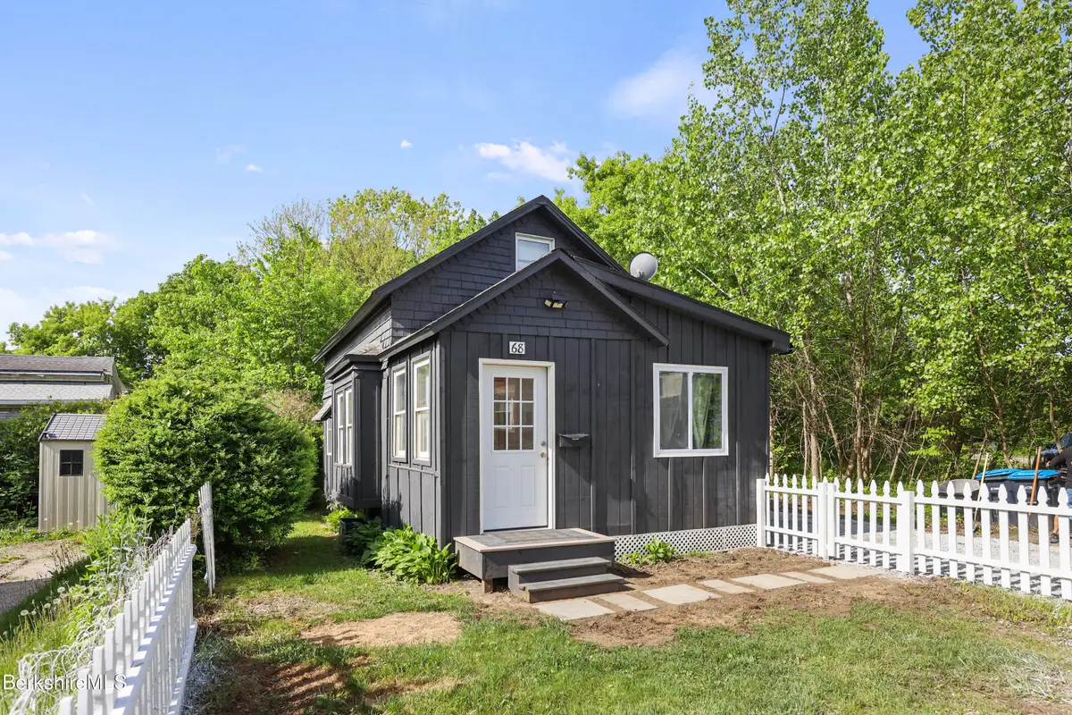 68 Orchard St, Pittsfield, MA 01201 - #1