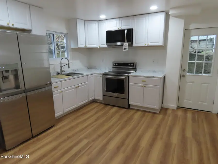 10 Bellevue Ave, Adams, MA 01220 - #3