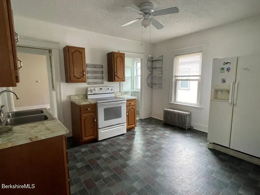 63 Glenwood Ave, Pittsfield, MA 01201 - #3