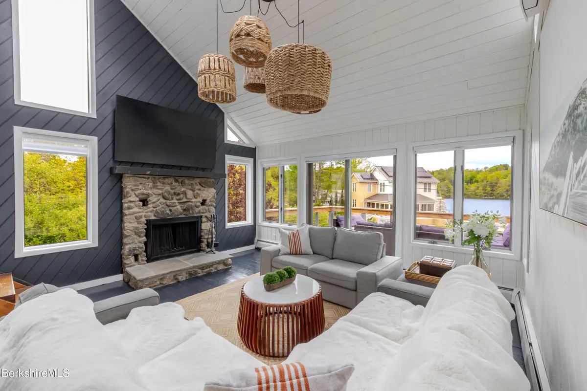 10 Buckingham Ln, Monterey, MA 01245 - #1