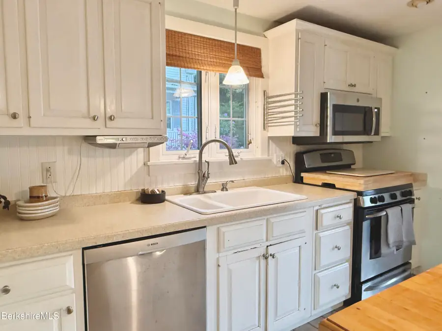 52 West End Ter, North Adams, MA 01247 - #3