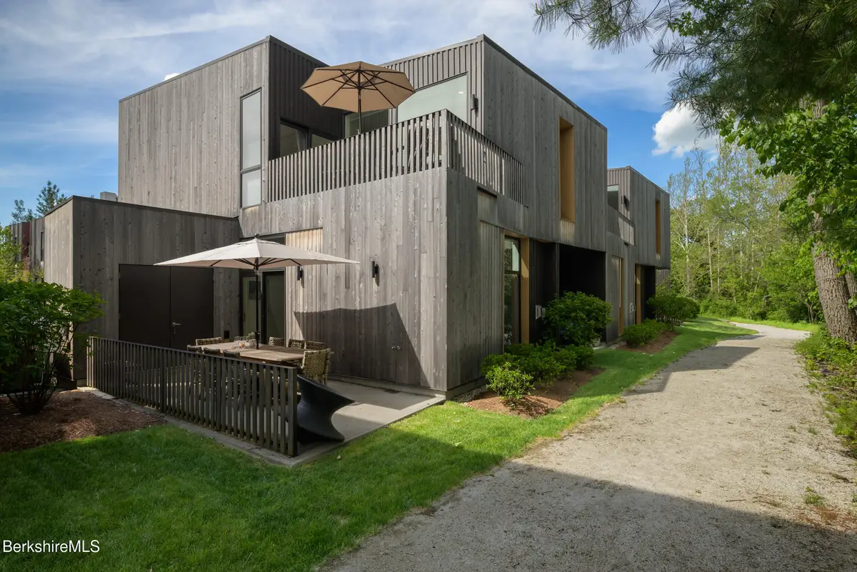 8 River Run Rd, Williamstown, MA 01267 - #1