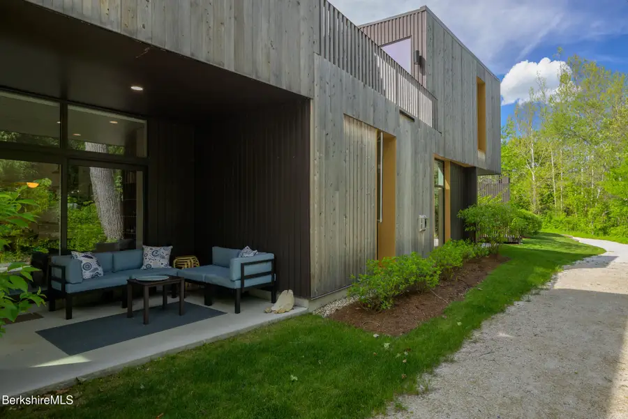 8 River Run Rd, Williamstown, MA 01267 - #2