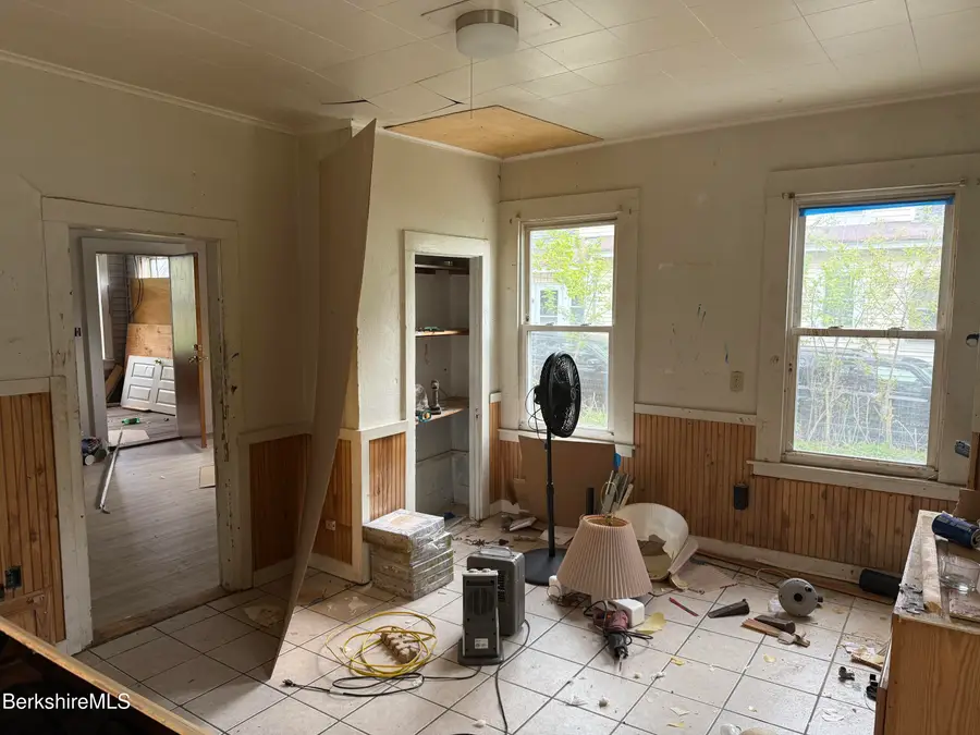 141 Dewey Ave, Pittsfield, MA 01201 - #2