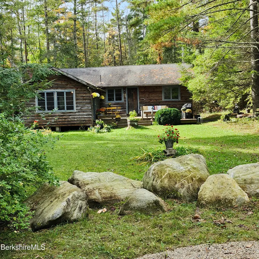 17 Beachwood Dr, Stockbridge, MA 01262 - #2