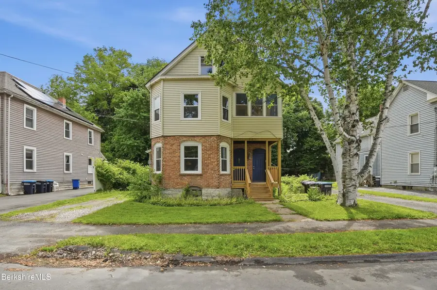 96-98 Brown St, Pittsfield, MA 01201 - #2