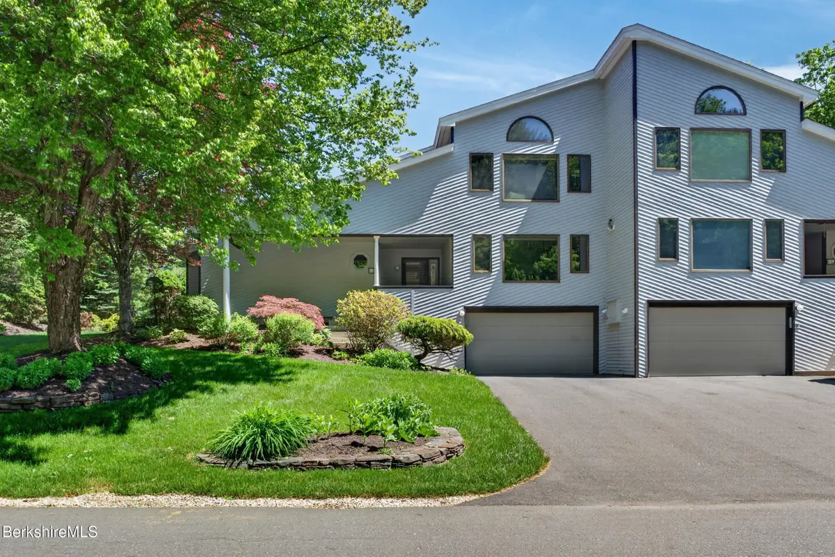 3 A Coldbrooke Dr, Lenox, MA 01240 - #1