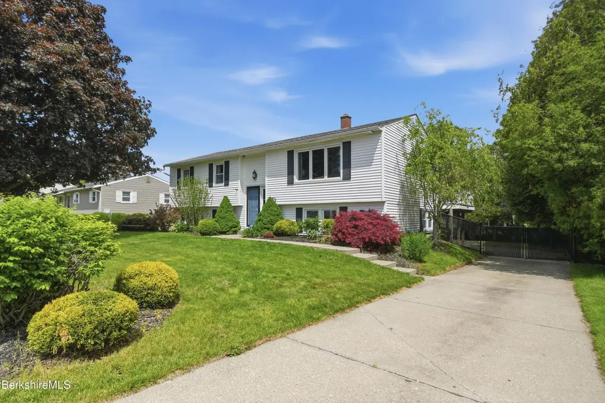18 Greenings Ave, Pittsfield, MA 01201 - #1