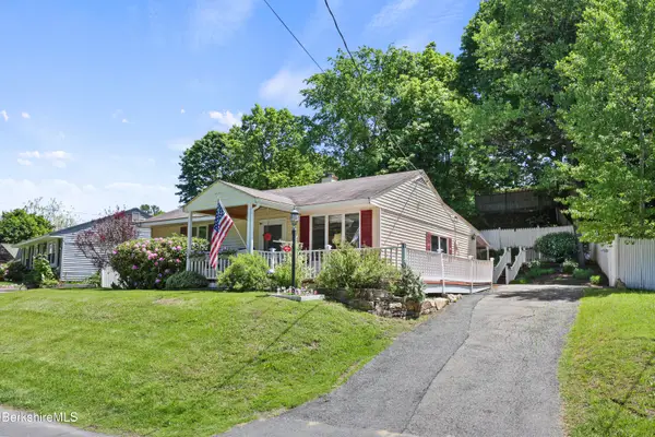 29 Cecelia Ter, Pittsfield, MA 01201