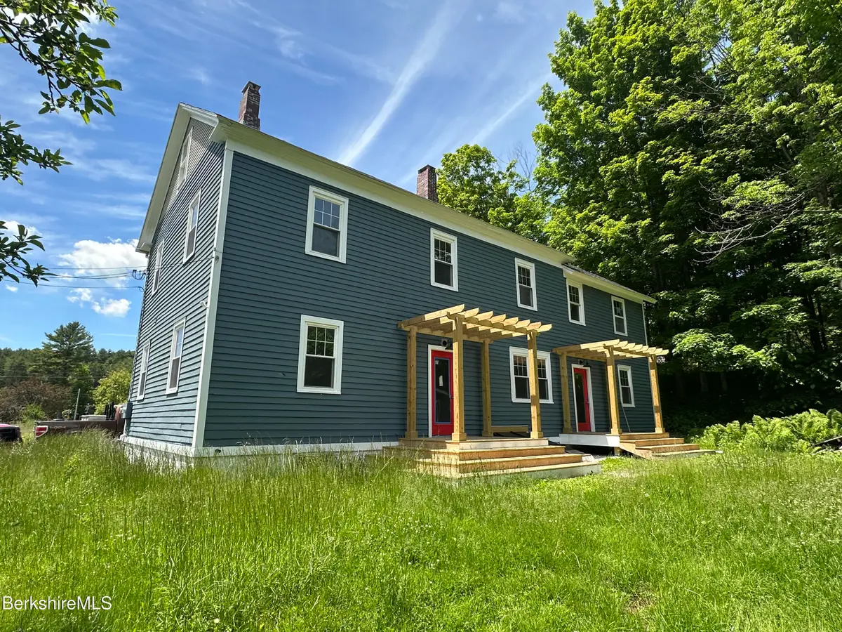 3 Apple St, Stockbridge, MA 01262 - #1