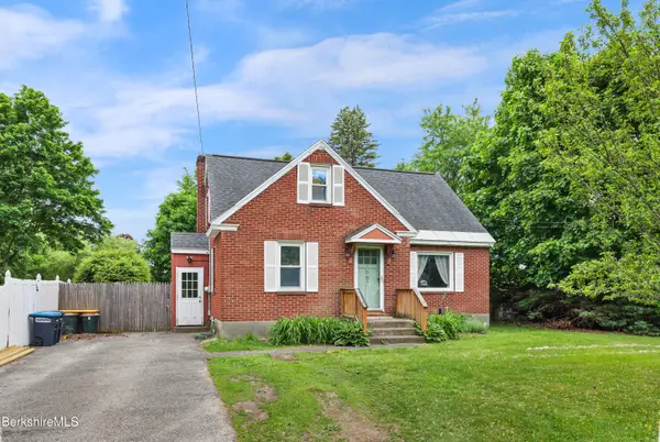 1952 East St, Pittsfield, MA 01201