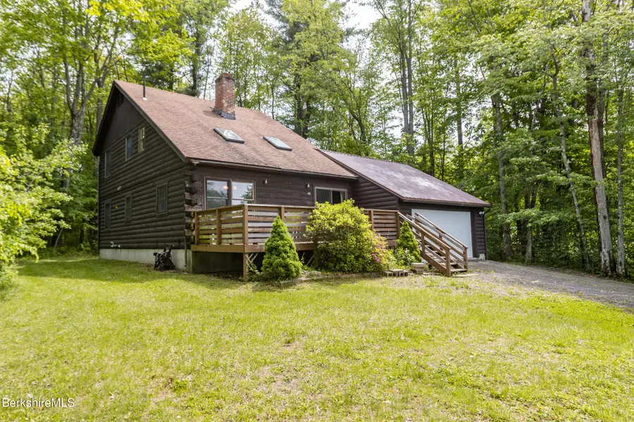 48 Canterbury Ln, Hinsdale, MA 01235 - #2