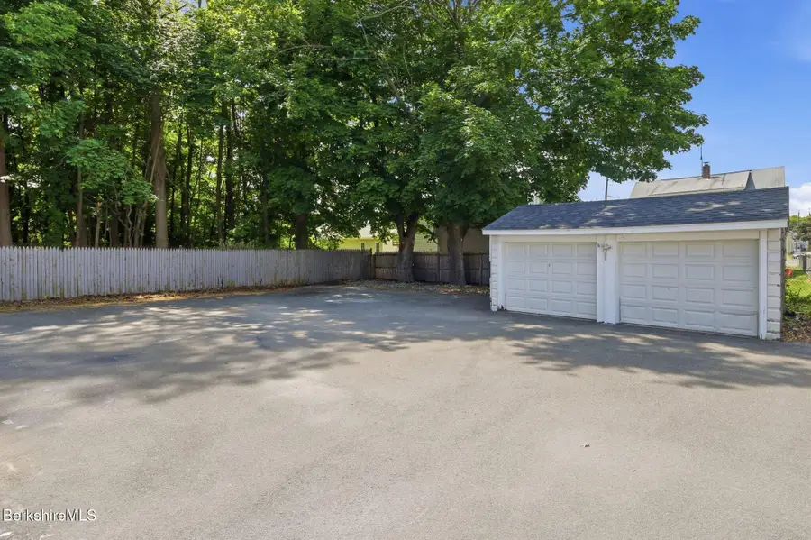 910-912 Granby Rd, Chicopee, MA 01020 - #3