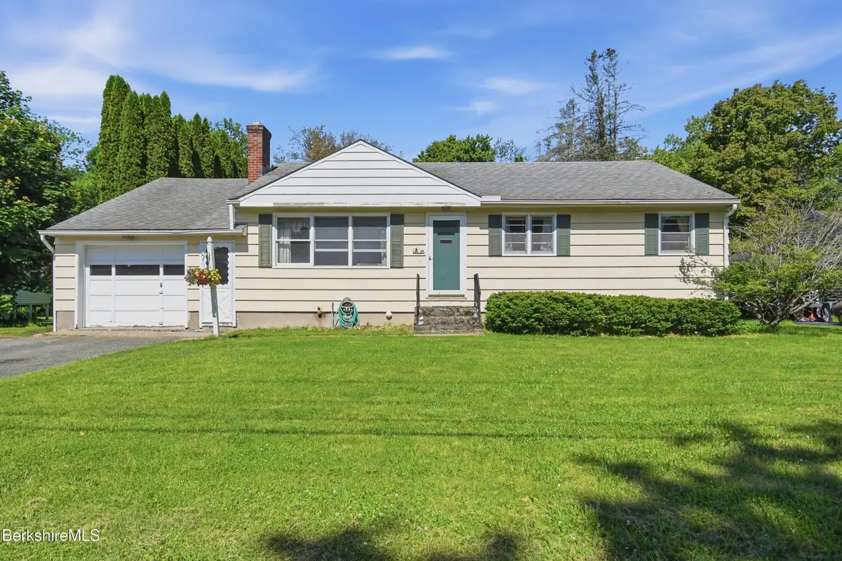 39 Meleca Ave, Pittsfield, MA 01201 - #1