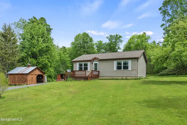 51 Middlefield Rd, Peru, MA 01235