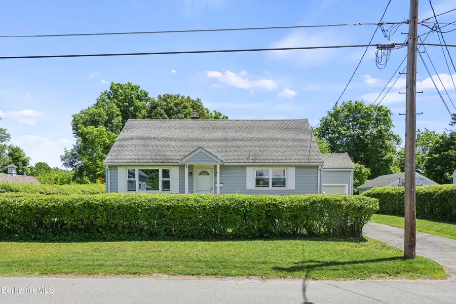 28 Calumet St, Pittsfield, MA 01201 - #2