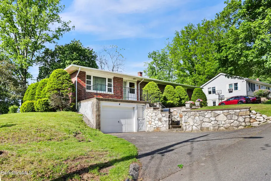 4 East Orchard Ter, Adams, MA 01220 - #3
