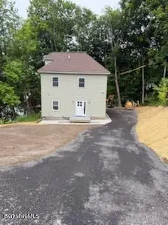 11 Hathaway St, North Adams, MA 01247 - #1