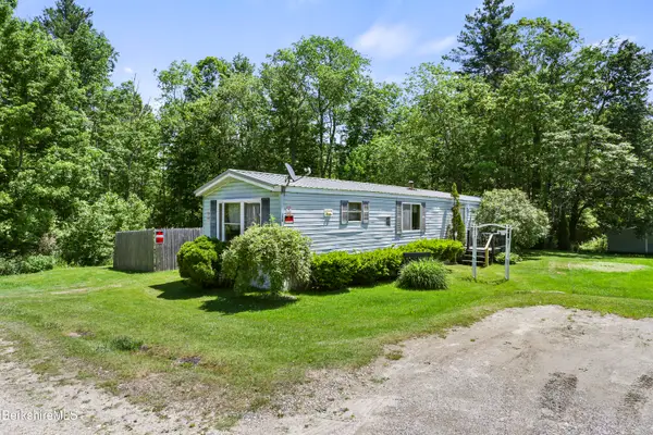 14 Alice Dr, Hinsdale, MA 01235