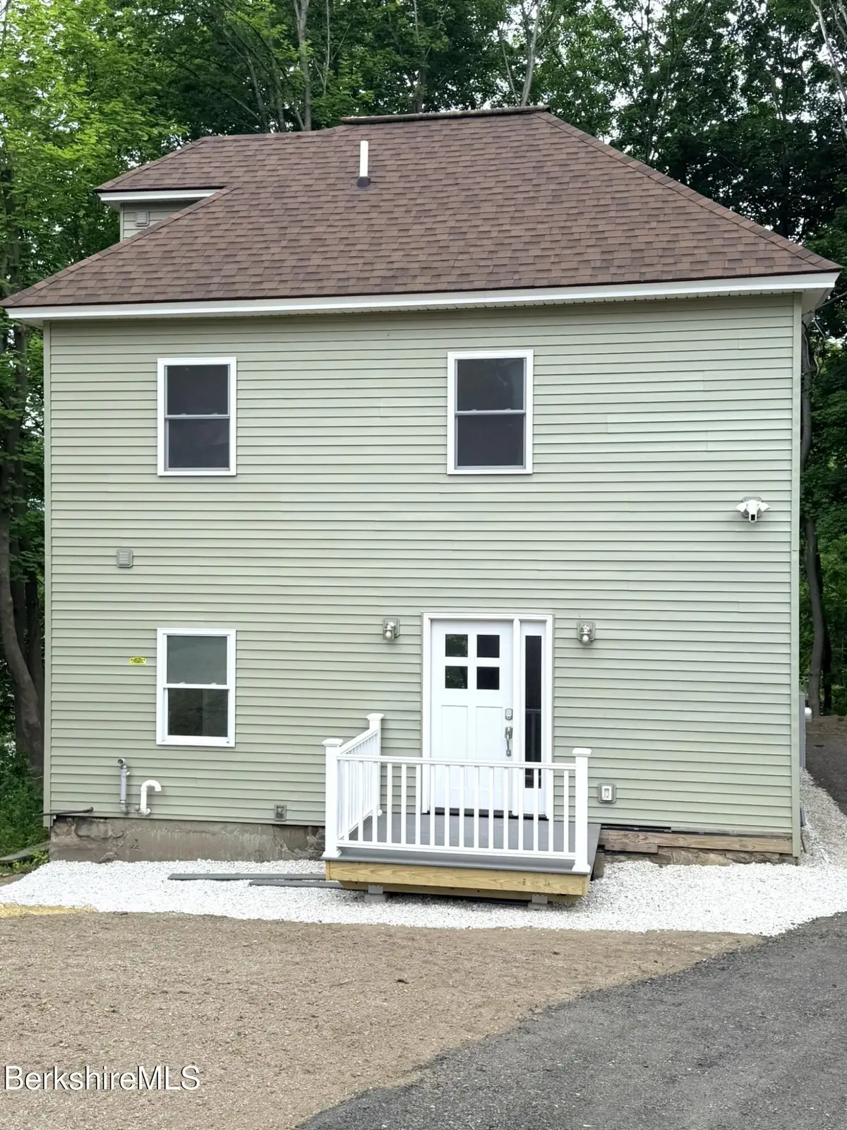 11 Hathaway St, North Adams, MA 01247 - #1