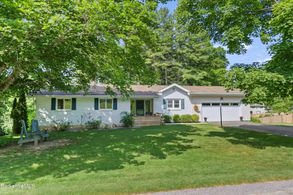 16 Trova Ter, Pittsfield, MA 01201