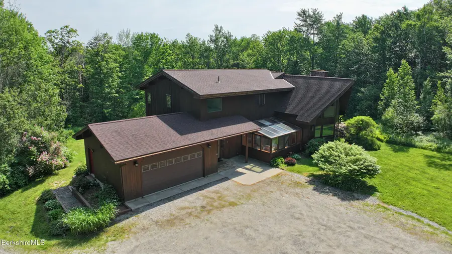 707 Benton Hill Rd, Becket, MA 01223 - #3