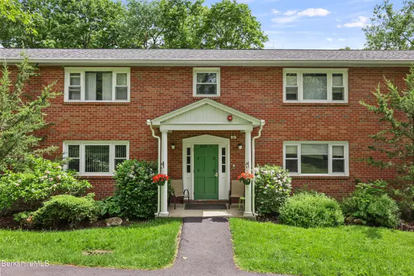 5 Morgan Manor #Unit 8, Lenox, MA 01240