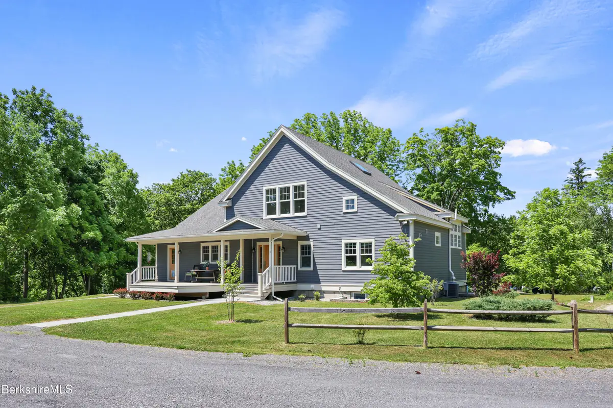 10 Sheffield Rd, Egremont, MA 01230 - #1