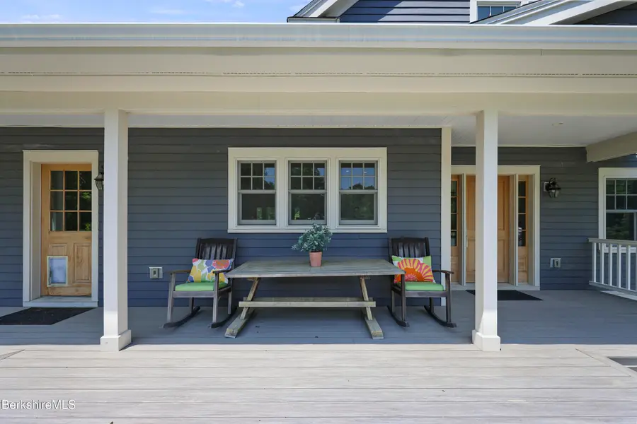 10 Sheffield Rd, Egremont, MA 01230 - #2