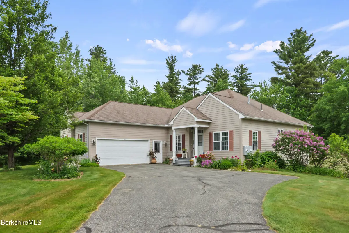 275 Pine Cone Ln, Hinsdale, MA 01235 - #1