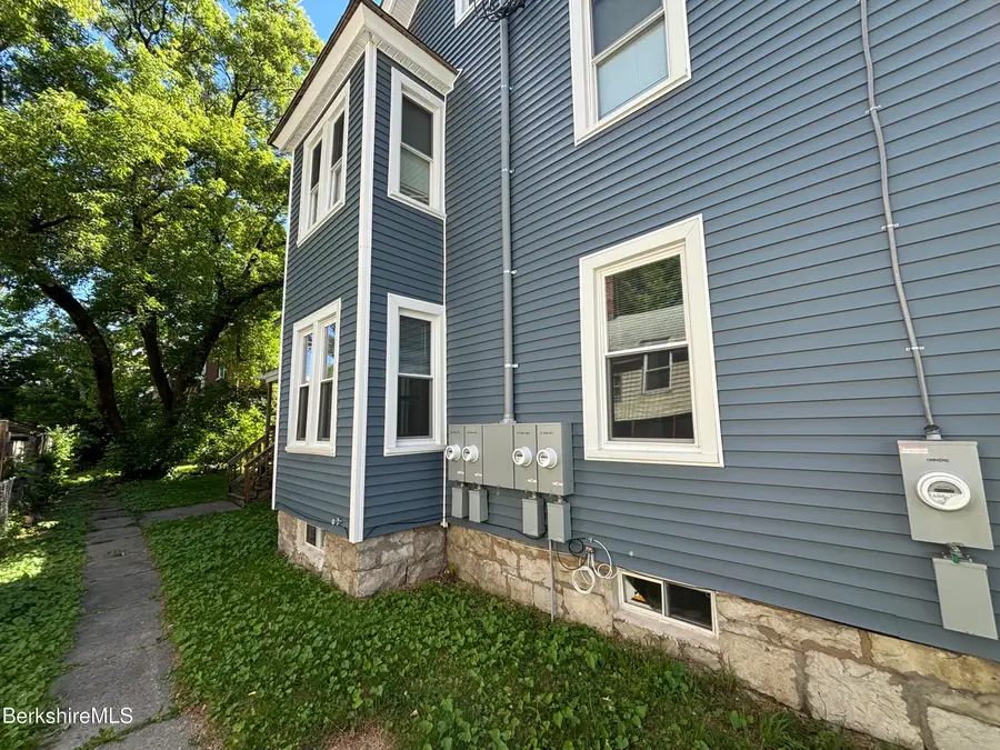 51 Orchard St, Pittsfield, MA 01201 - #3
