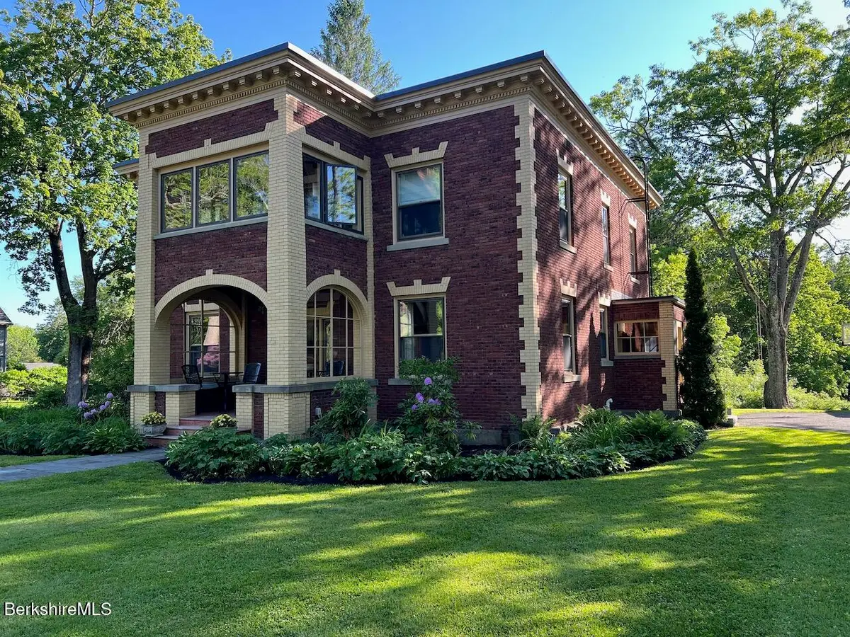 19 Cliffwood St, Lenox, MA 01240 - #1