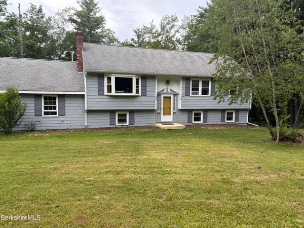 20 Sullivan Ln, Lenox, MA 01240