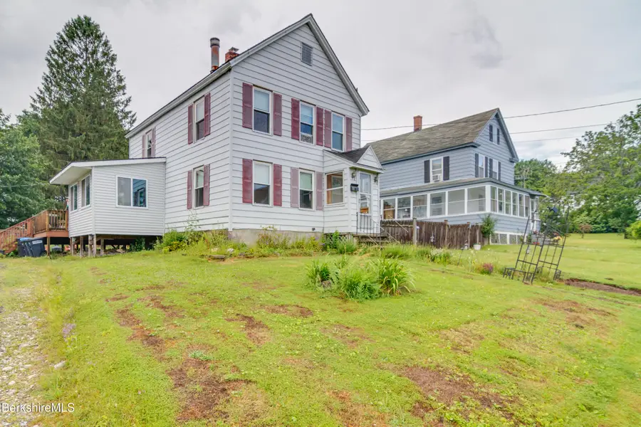 303 Onota St, Pittsfield, MA 01201 - #3