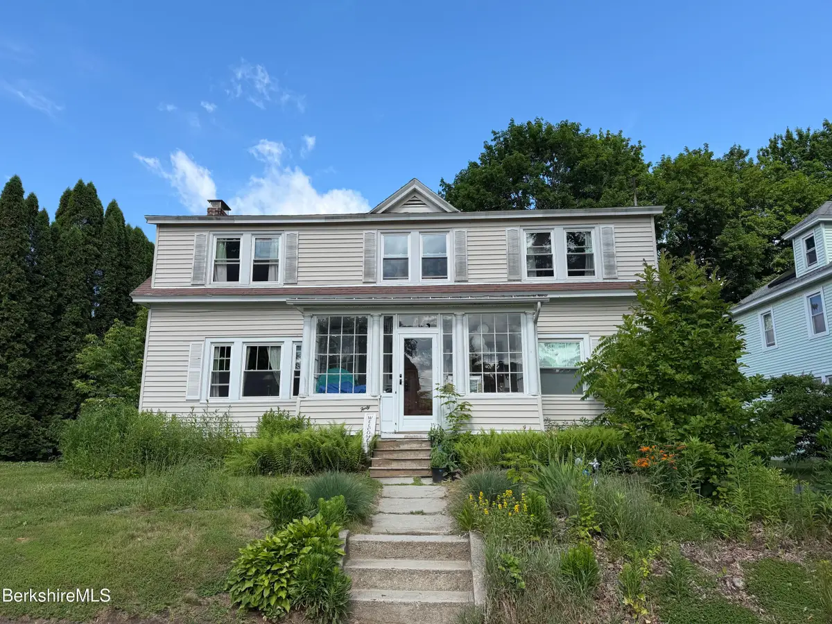 40 Edward Ave, Pittsfield, MA 01201 - #1