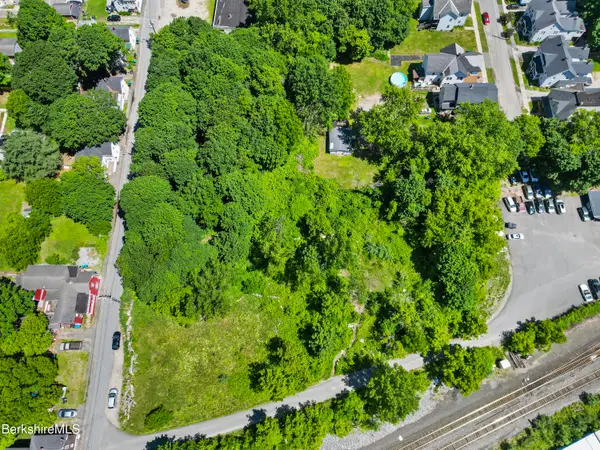 Pleasant St, Pittsfield, MA 01201