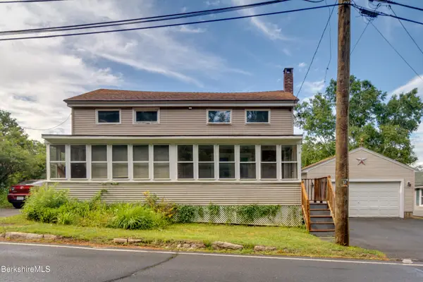 547 Onota St, Pittsfield, MA 01201