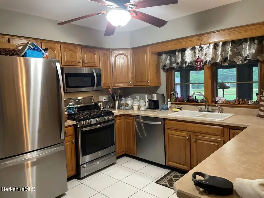 1188 West St, Pittsfield, MA 01201 - #3
