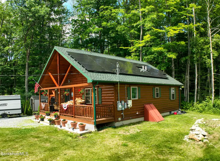 345 Friar Tuck Dr, Becket, MA 01223 - #3