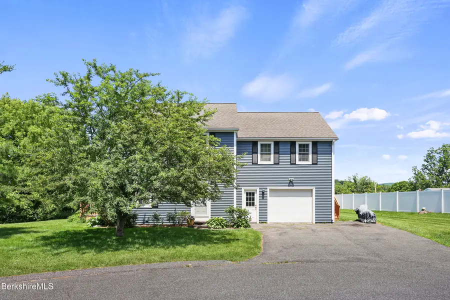 25 Valentine Ln, Lee, MA 01238 - #3