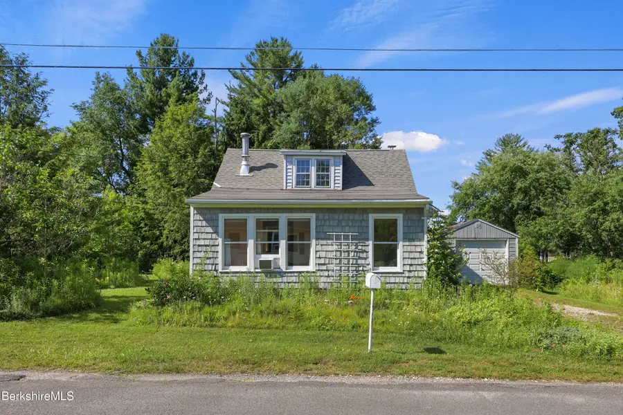 34 Cummings Ave, Pittsfield, MA 01201 - #2