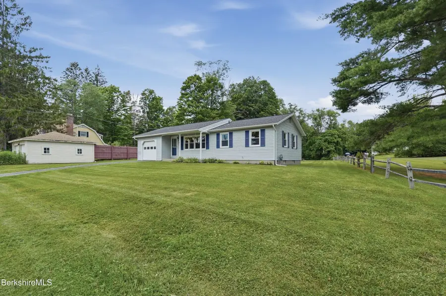 184 Melbourne Rd, Pittsfield, MA 01201 - #2