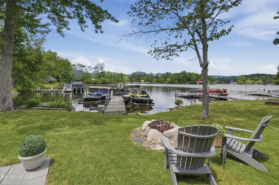 595 Lakeway Dr, Pittsfield, MA 01201 - #2