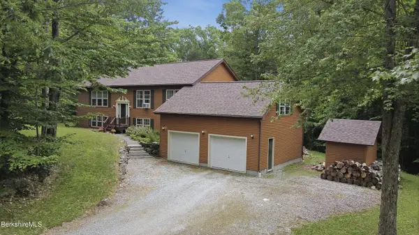 28 Mountain Pond Ln, New Ashford, MA 01237