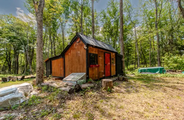 258 Captain Whitney Rd, Becket, MA 01223