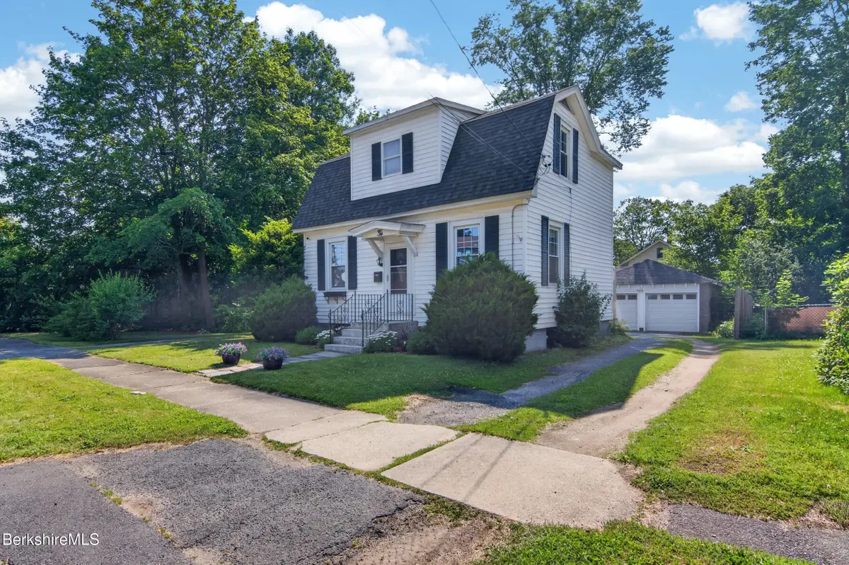 35 Dexter St, Pittsfield, MA 01201 - #1