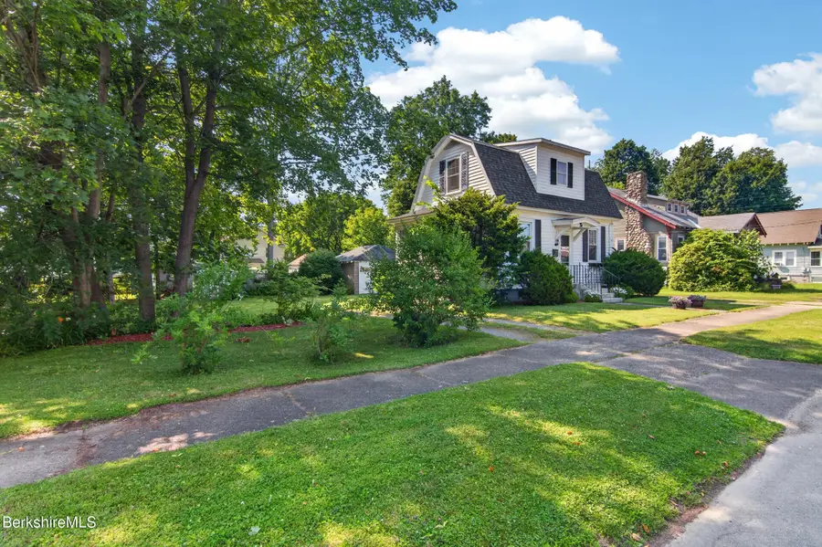 35 Dexter St, Pittsfield, MA 01201 - #3